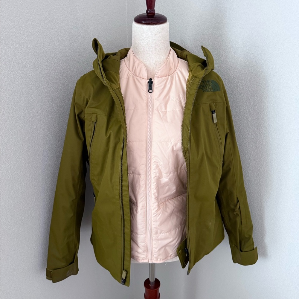 The North Face Women's Green Hooded Ski Jacket